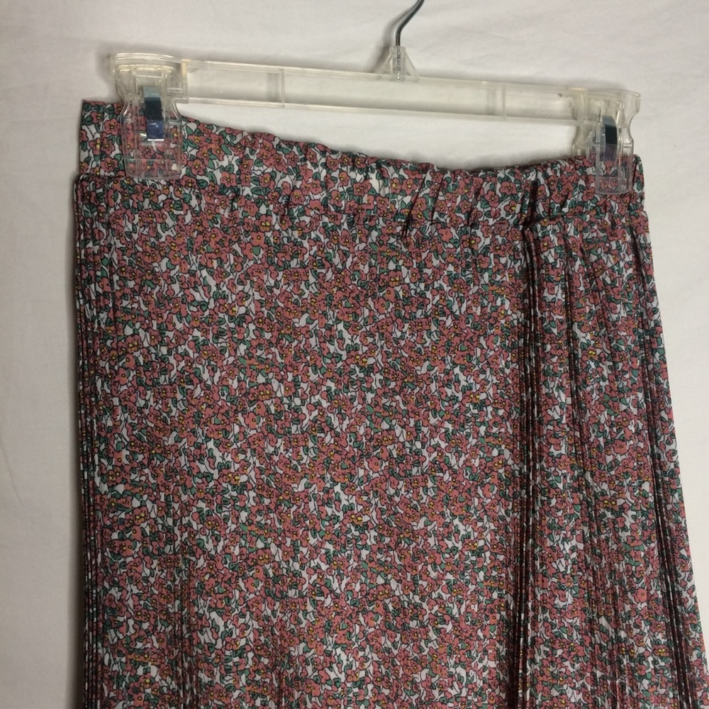 Lili's Closet Pink Floral high low pleated skirt - Picture 4 of 8
